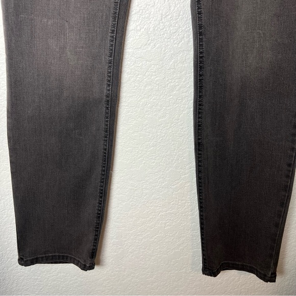 Liz Clairborne Grey Wash Mid Rise Denim stretch Jean - Picture 10 of 11